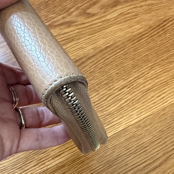 Gucci Tan Leather Wallet - Picture 6 of 11